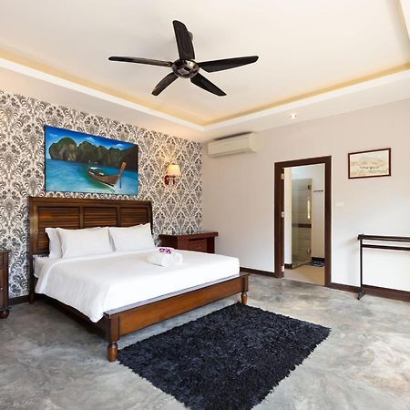 Extraordinary Courtyard 6Br Pool Villa Sri Suri, Naiharn Rawai المظهر الخارجي الصورة